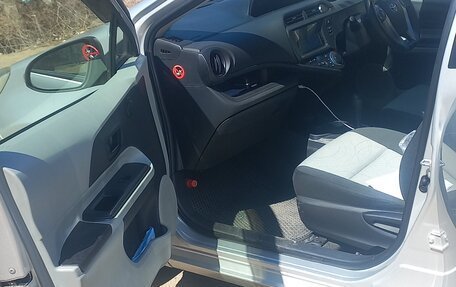 Toyota Aqua I, 2013 год, 740 000 рублей, 2 фотография