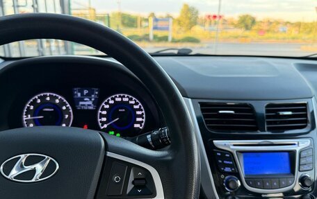 Hyundai Solaris II рестайлинг, 2012 год, 950 000 рублей, 15 фотография