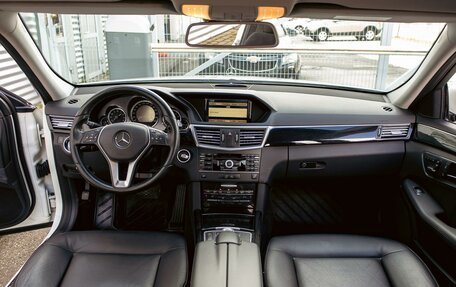 Mercedes-Benz E-Класс, 2011 год, 1 235 000 рублей, 17 фотография
