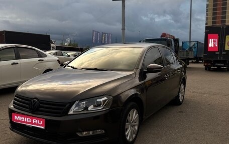 Volkswagen Passat B7, 2012 год, 900 000 рублей, 1 фотография