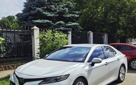 Toyota Camry, 2019 год, 3 300 000 рублей, 1 фотография