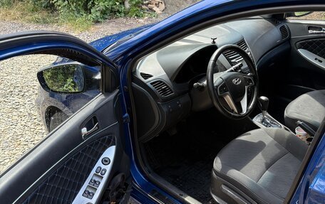 Hyundai Solaris II рестайлинг, 2011 год, 750 000 рублей, 4 фотография