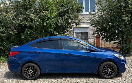 Hyundai Solaris II рестайлинг, 2011 год, 750 000 рублей, 5 фотография