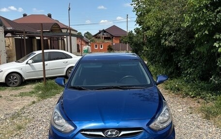 Hyundai Solaris II рестайлинг, 2011 год, 750 000 рублей, 2 фотография