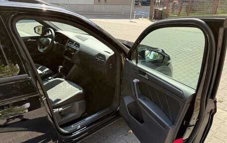 Volkswagen Tiguan II, 2021 год, 2 740 000 рублей, 9 фотография