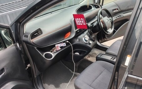 Toyota Sienta II, 2015 год, 1 150 000 рублей, 2 фотография