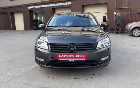 Volkswagen Passat B7, 2012 год, 900 000 рублей, 3 фотография