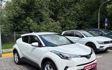 Toyota C-HR I рестайлинг, 2018 год, 2 150 000 рублей, 3 фотография