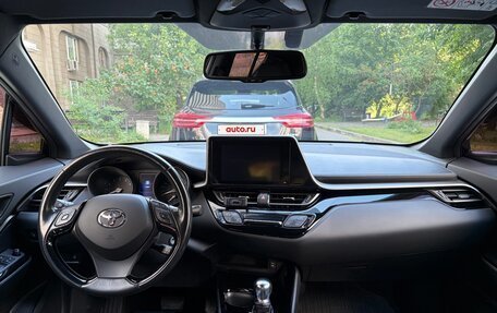 Toyota C-HR I рестайлинг, 2018 год, 2 150 000 рублей, 15 фотография
