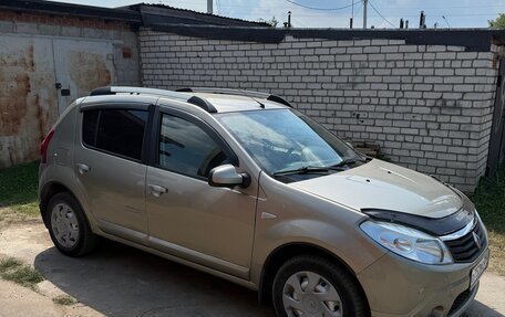 Renault Sandero I, 2010 год, 385 000 рублей, 3 фотография