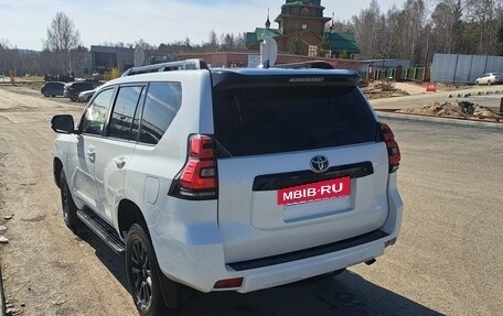 Toyota Land Cruiser Prado 150 рестайлинг 2, 2018 год, 3 600 000 рублей, 2 фотография