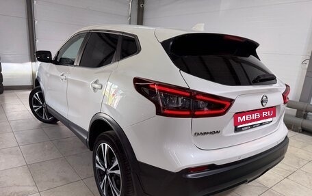 Nissan Qashqai, 2021 год, 2 100 000 рублей, 2 фотография