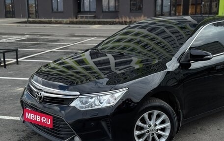 Toyota Camry, 2016 год, 1 650 000 рублей, 2 фотография