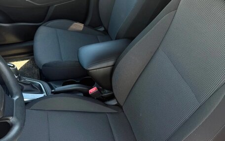 Hyundai Solaris II рестайлинг, 2017 год, 1 350 000 рублей, 7 фотография