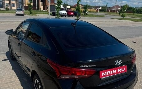 Hyundai Solaris II рестайлинг, 2017 год, 1 350 000 рублей, 3 фотография