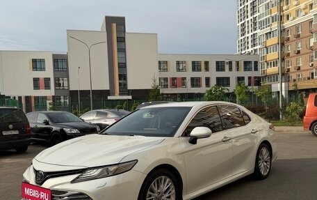 Toyota Camry, 2019 год, 3 300 000 рублей, 2 фотография