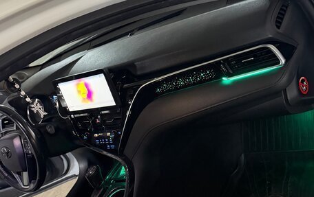 Toyota Camry, 2019 год, 3 300 000 рублей, 13 фотография