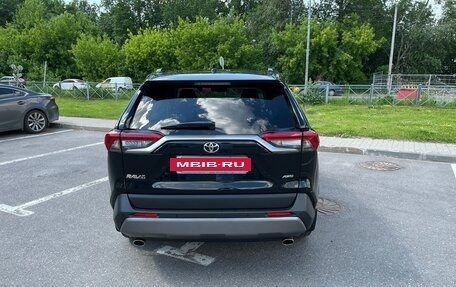 Toyota RAV4, 2019 год, 3 950 000 рублей, 3 фотография