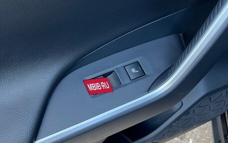 Toyota RAV4, 2019 год, 3 950 000 рублей, 18 фотография