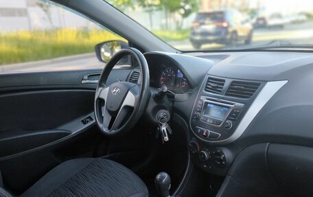 Hyundai Solaris II рестайлинг, 2016 год, 720 000 рублей, 14 фотография