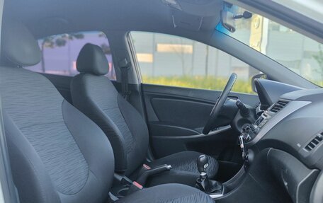 Hyundai Solaris II рестайлинг, 2016 год, 720 000 рублей, 12 фотография