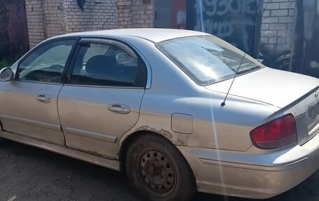 Hyundai Sonata IV рестайлинг, 2004 год, 139 000 рублей, 1 фотография