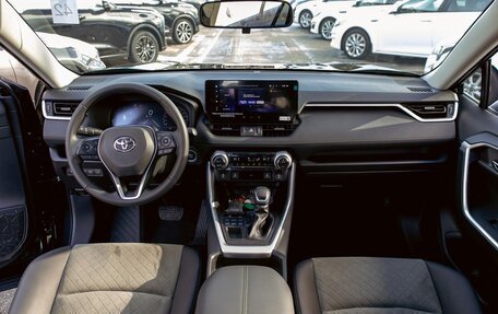 Toyota RAV4, 2021 год, 2 595 000 рублей, 16 фотография