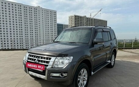Mitsubishi Pajero IV, 2015 год, 2 630 000 рублей, 2 фотография
