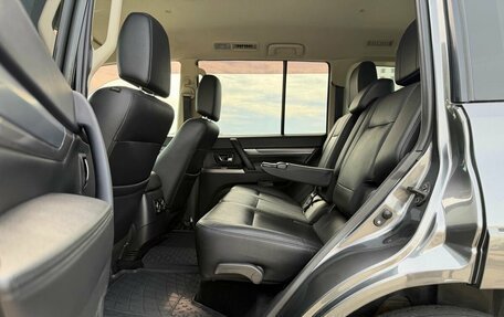 Mitsubishi Pajero IV, 2015 год, 2 630 000 рублей, 27 фотография