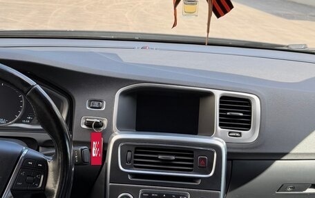 Volvo S60 Cross Country, 2015 год, 1 750 000 рублей, 11 фотография