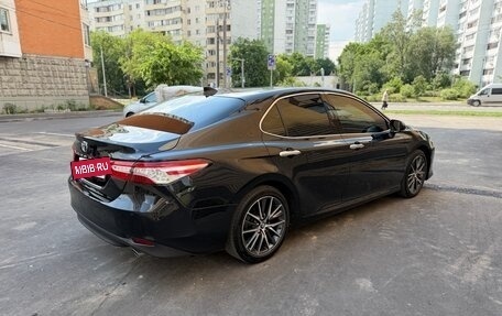 Toyota Camry, 2023 год, 3 750 000 рублей, 5 фотография