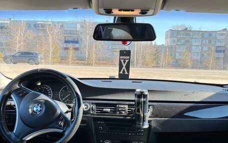 BMW 3 серия, 2009 год, 900 000 рублей, 2 фотография