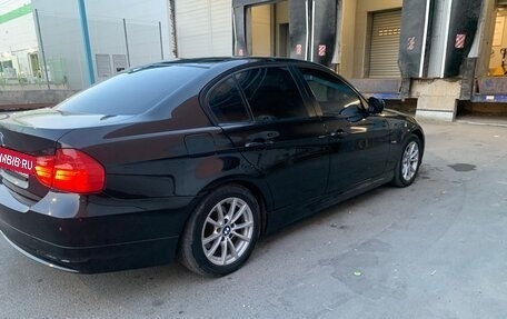 BMW 3 серия, 2009 год, 900 000 рублей, 13 фотография