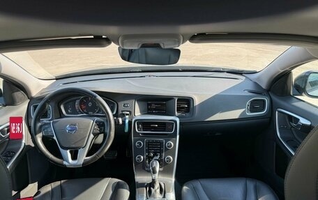 Volvo V60 Cross Country II, 2015 год, 2 070 000 рублей, 19 фотография
