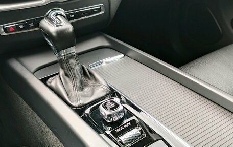 Volvo XC60 II, 2019 год, 3 650 000 рублей, 20 фотография