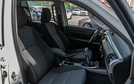 Toyota Hilux VIII, 2022 год, 4 349 000 рублей, 8 фотография