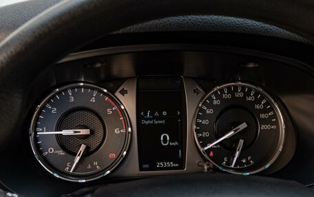 Toyota Hilux VIII, 2022 год, 4 349 000 рублей, 15 фотография