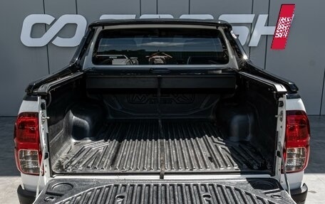 Toyota Hilux VIII, 2022 год, 4 349 000 рублей, 18 фотография