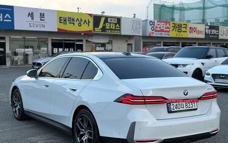 BMW 5 серия, 2024 год, 4 976 000 рублей, 3 фотография