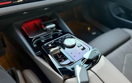 BMW 5 серия, 2024 год, 4 976 000 рублей, 7 фотография