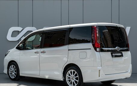 Toyota Esquire I, 2016 год, 1 890 000 рублей, 2 фотография