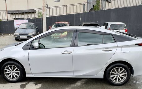Toyota Prius IV XW50, 2019 год, 1 450 000 рублей, 4 фотография