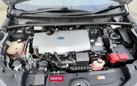 Toyota Prius IV XW50, 2019 год, 1 450 000 рублей, 10 фотография