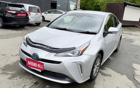 Toyota Prius IV XW50, 2019 год, 1 450 000 рублей, 5 фотография