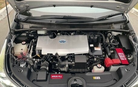 Toyota Prius IV XW50, 2019 год, 1 450 000 рублей, 20 фотография