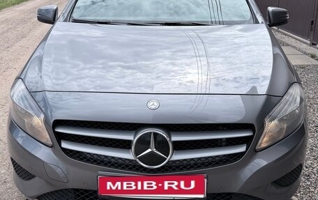 Mercedes-Benz A-Класс, 2013 год, 1 590 000 рублей, 2 фотография