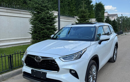 Toyota Highlander, 2026 год, 4 930 000 рублей, 2 фотография