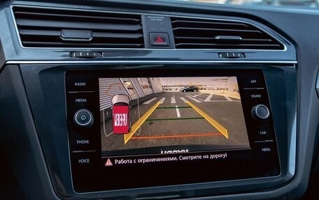 Volkswagen Tiguan II, 2020 год, 2 375 000 рублей, 14 фотография