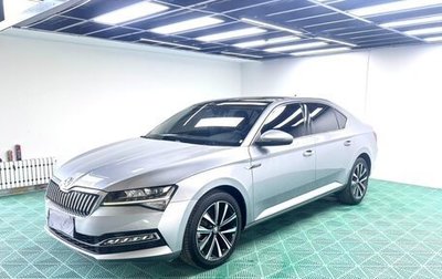 Skoda Superb III рестайлинг, 2022 год, 1 850 000 рублей, 1 фотография