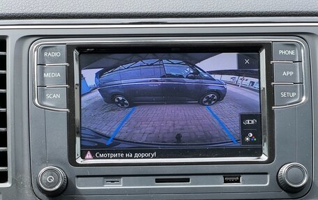 Volkswagen Multivan T6 рестайлинг, 2018 год, 4 100 000 рублей, 24 фотография